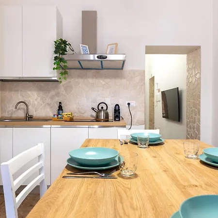 Appartement Modern Stone In The Heart Of Bari