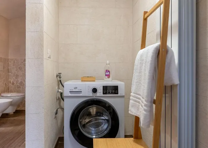 Modern Stone In The Heart Of Appartement Bari