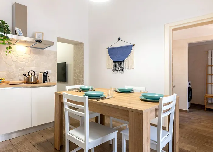 Modern Stone In The Heart Of Appartement