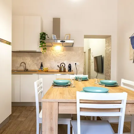 Daire Modern Stone In The Heart Of Bari