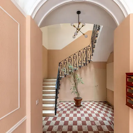 Modern Stone In The Heart Of Appartamento *